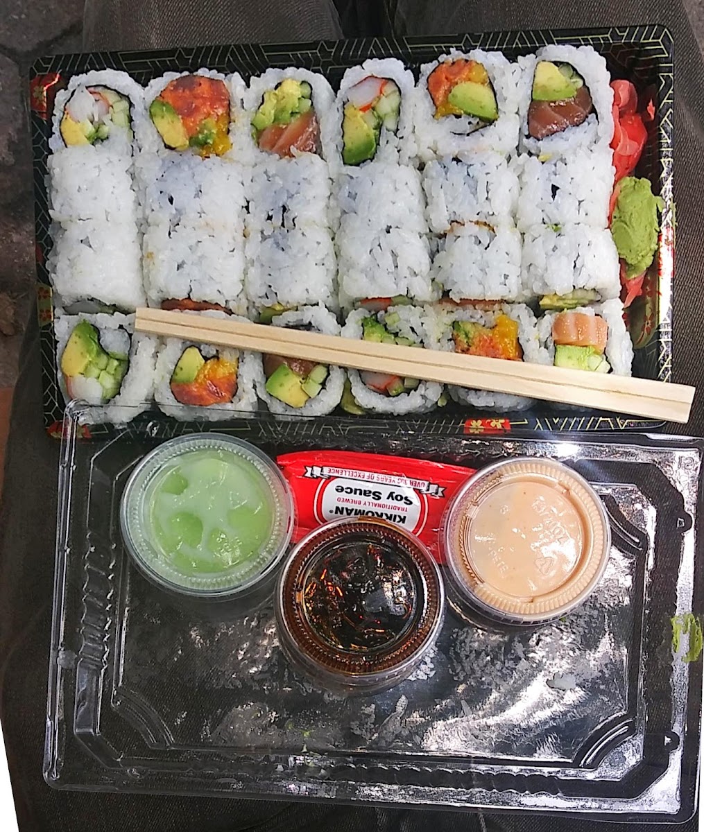 Sushi Meshuna - Borough Park-9